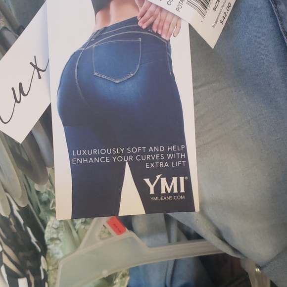 NEW- THE BOLD AND THE BEAUTIFUL SKINNY JEAN - Picture 6 of 6